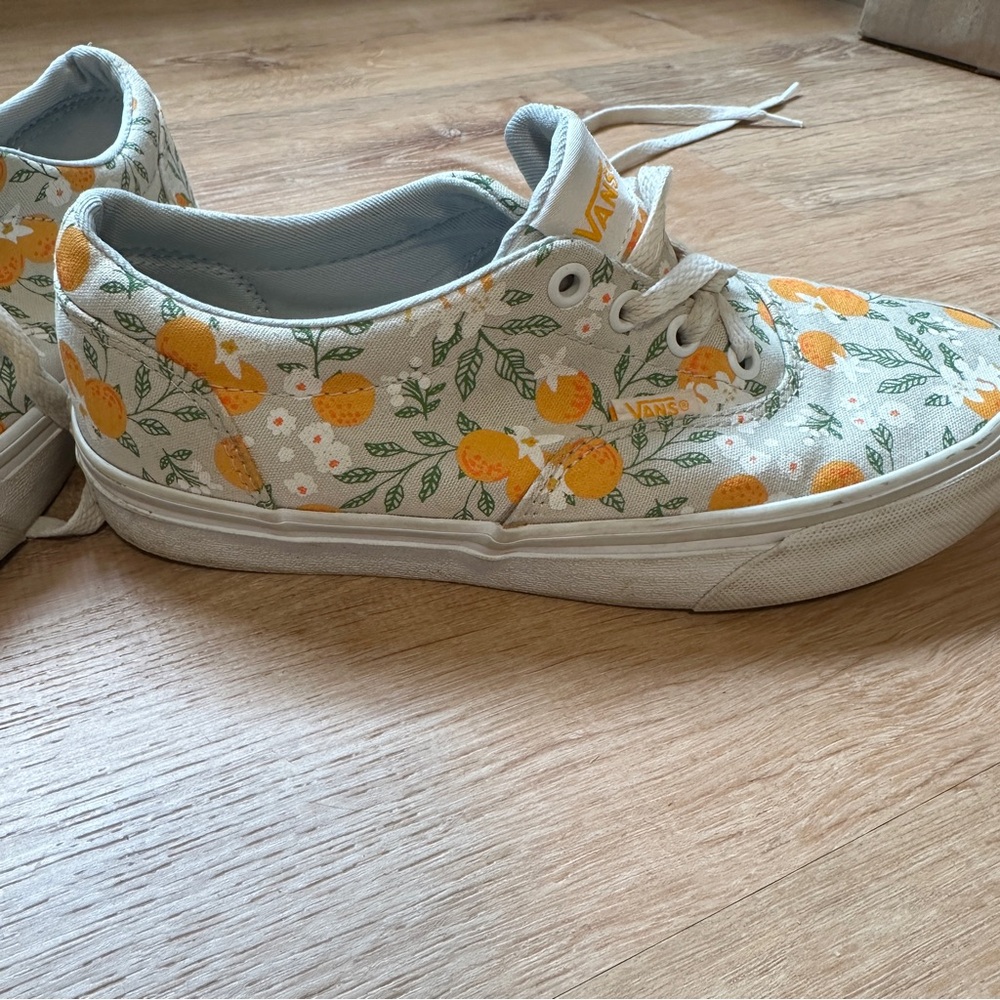 Vans Orange Blossom Floral Canvas Low-Top Sneakers - Picture 2 of 8